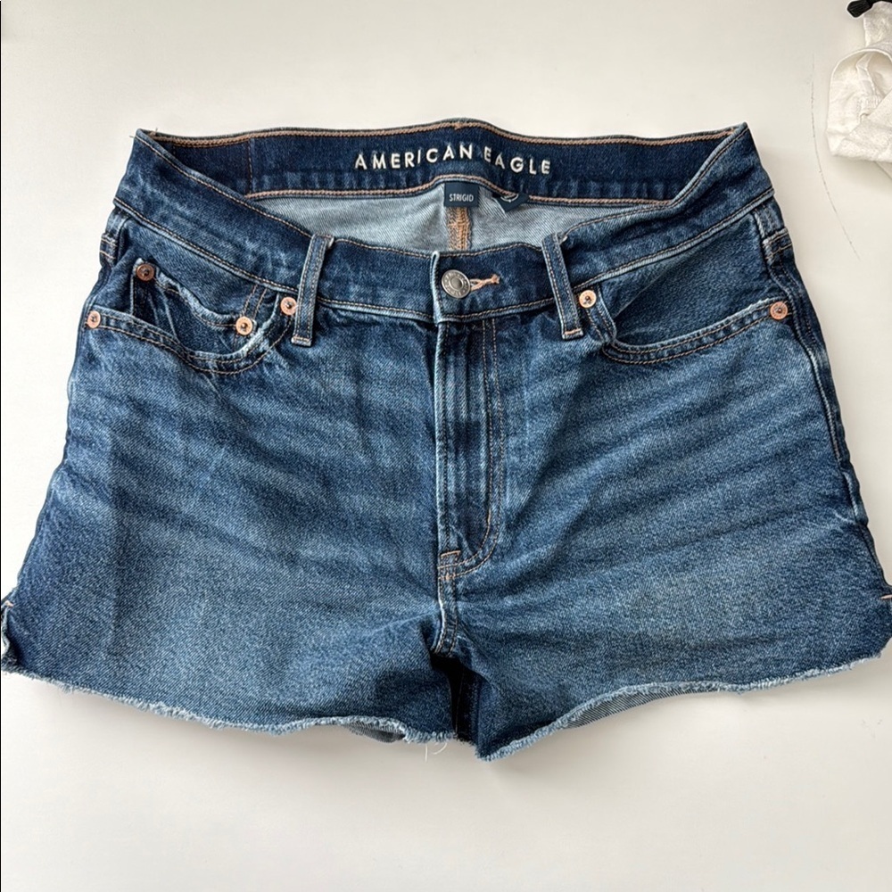 American Eagle Outfitters Blue Jean Shorts with Distressed Details - Picture 1 of 3